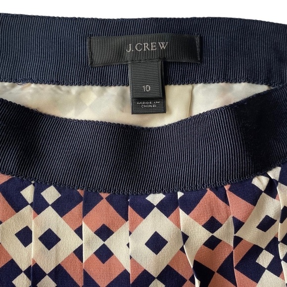 J. Crew Women’s Navy, Pink, Cream Diamond Print Pleated Skirt 100% Silk Size 10 - Picture 4 of 11